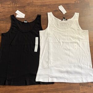 🔥10 for $100🔥 NWT Women's ribbed Tank Tops - Black & White size 2X